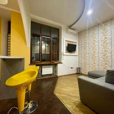 затишні в центрі біля пл ринок * Lviv