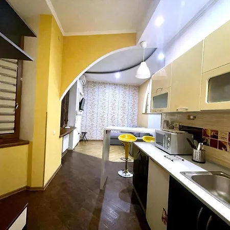 Apartamento затишні в центрі біля пл ринок *