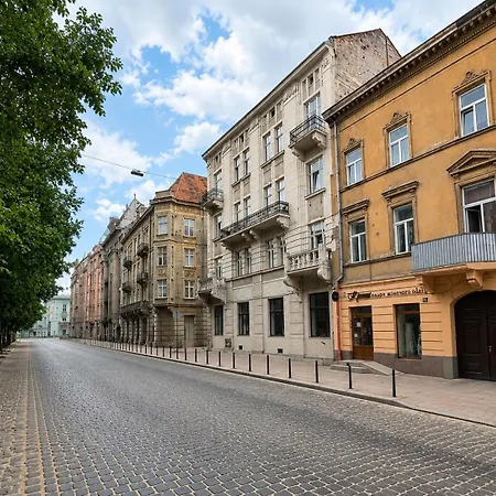 Daire затишні в центрі біля пл ринок *