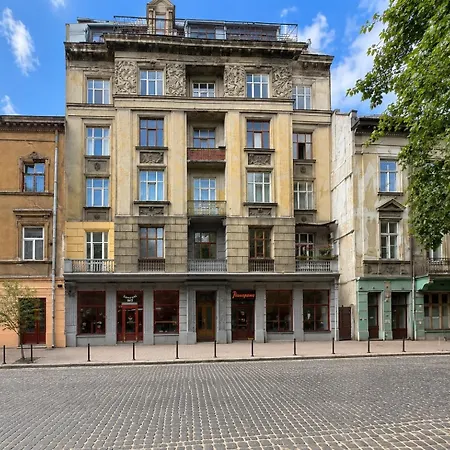 затишні в центрі біля пл ринок