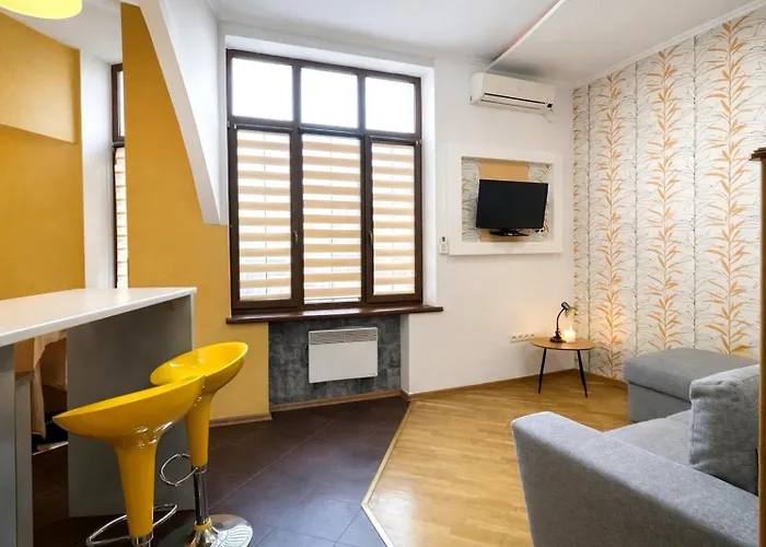 затишні в центрі біля пл ринок Lviv